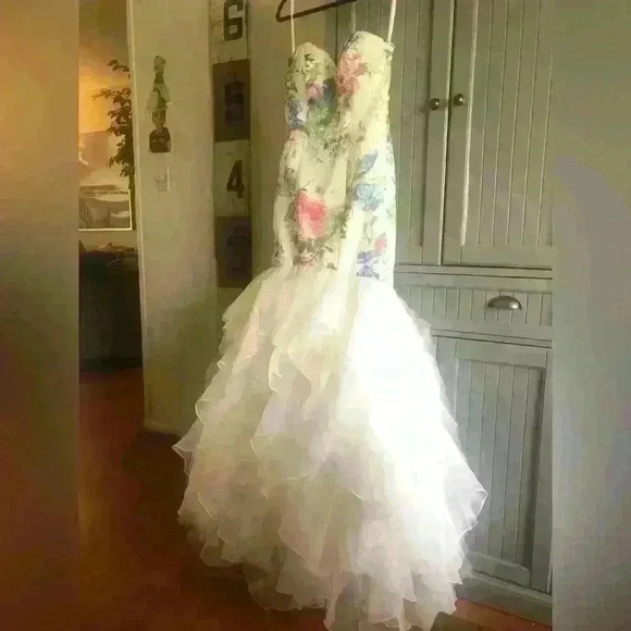 Mori Lee Flower Mermaid Gown Size 6 - Picture 1 of 5
